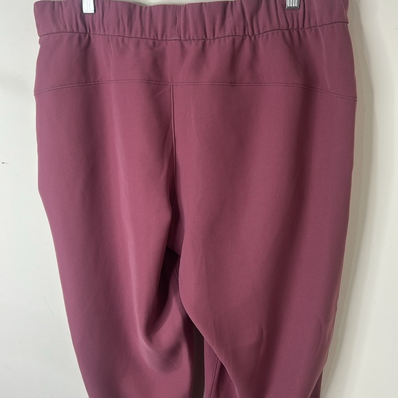 Lululemon On The Fly Jogger Misty Merlot Size 12 - Picture 13 of 16